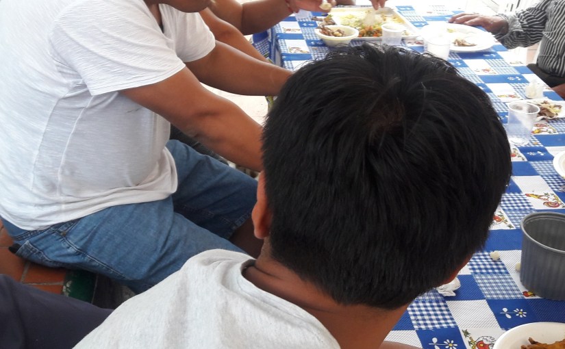 Jóvenes buscan emprender